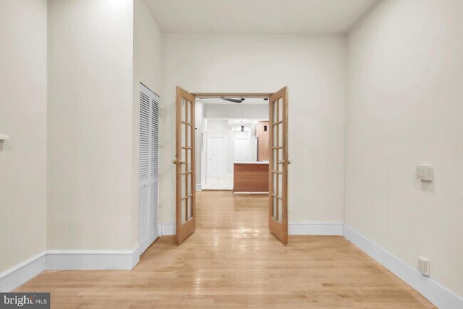 Building Photo - 1823 S Broad St