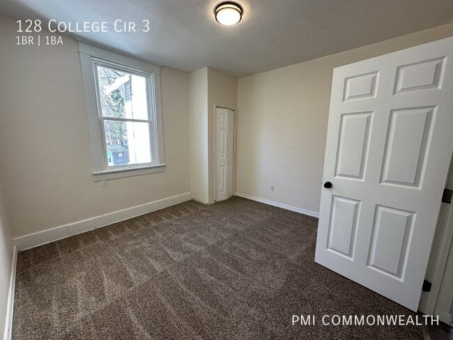 Building Photo - 1 Bed / 1 Bath Apartment w/ Loft (Availabl...