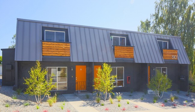 Building Photo - 310-330 Kentucky St