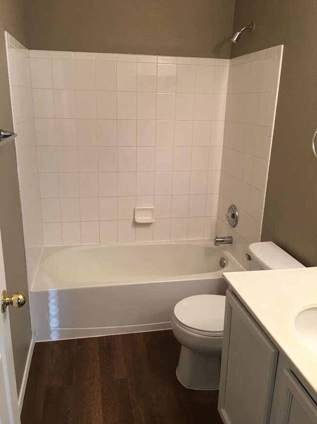 Building Photo - 2001 Quartz Cliff St