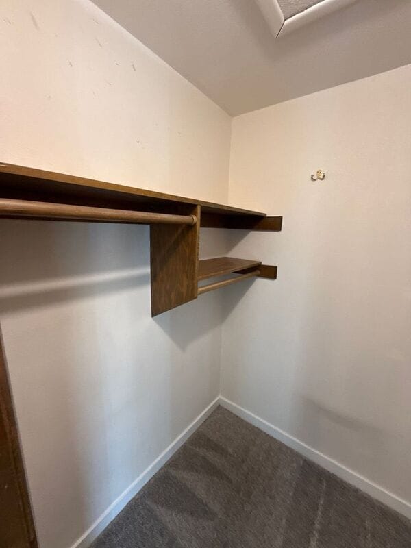 Building Photo - 869 Meadowlawn Dr SE