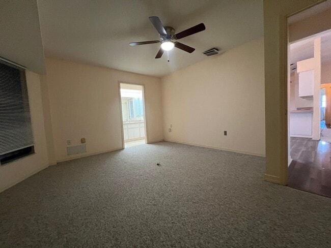 Building Photo - ANNUAL, UNFURNISHED * POOL * CANAL ** AVAIL 8/1/26 * 3 BEDS/2 BATHS * $2,095/month