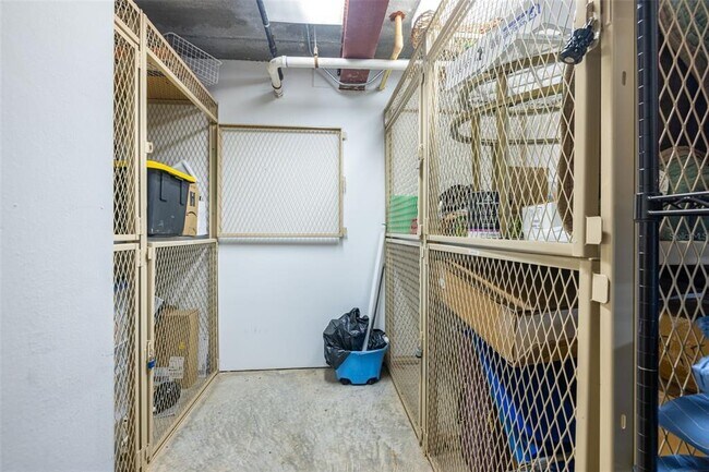 Building Photo - 205 5th Ave N