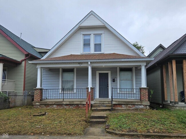 Primary Photo - 224 Iowa St