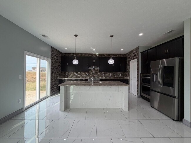 Building Photo - Newly Built 4-Bedroom Home for Rent in Old Heritage Neighborhood – Shelbyville, KY