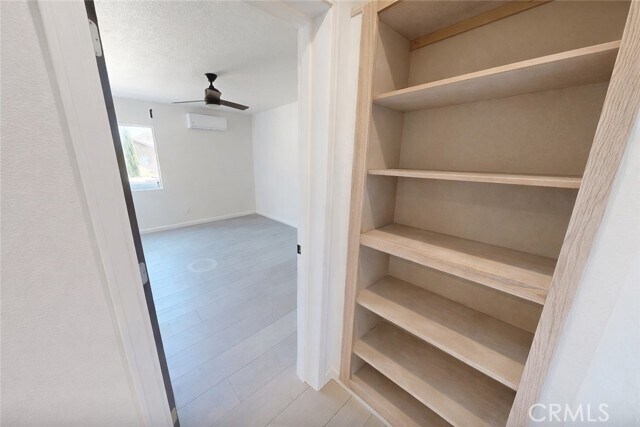 Building Photo - 5637 Redwood Ave