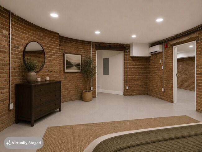 Building Photo - 7 E Franklin St