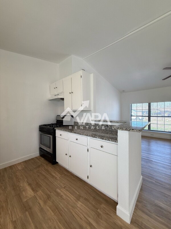 Building Photo - 7210 Glen Cross Dr