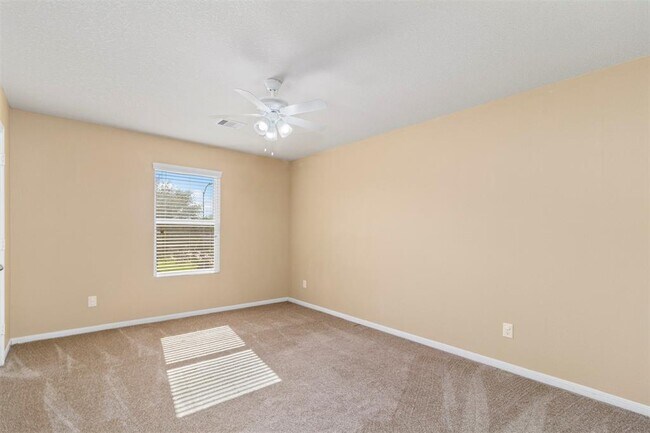 Building Photo - 3318 Apple Dale Dr
