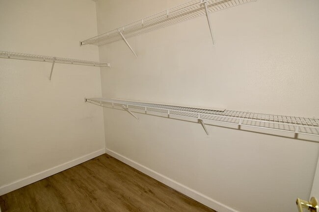 Building Photo - Next To Durango Casino | Gated Community | Laminate Floors | Community Fitness