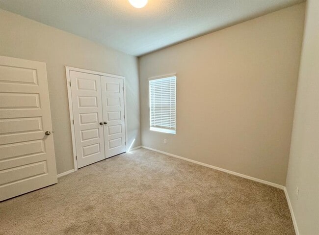 Building Photo - 204 Tillage Rd