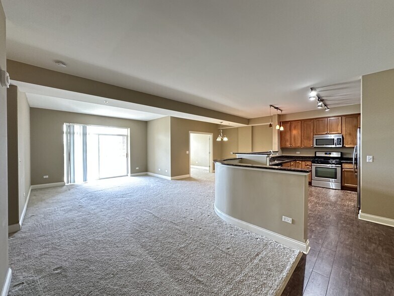 Building Photo - 2 Itasca Place