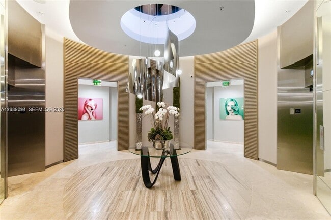 Building Photo - 10275 Collins Ave