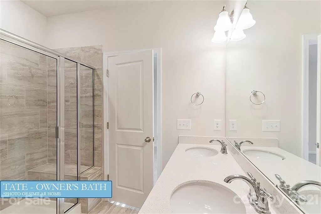 Building Photo - Room in Townhome on Beatty Woods Dr