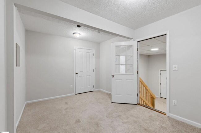 Building Photo - Charming 4/3 Home Downtown Greenville!