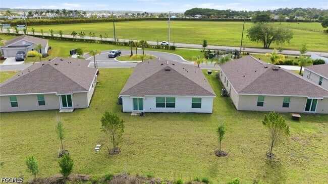 Building Photo - 3911 Treasure Oak Wy