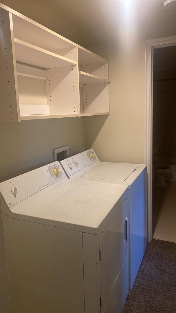 Building Photo - One Bedroom near Utah Valley Hospital, Provo Recreation Center, and BYU!