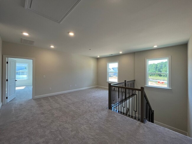 Building Photo - Stunning 5BD, 4.5BA Knightdale Home with Spacious Open Interior, Bonus Loft, and Modern Upgrades ...