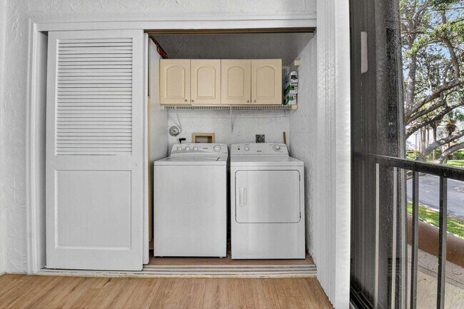 Building Photo - 5414 Venetia Ct