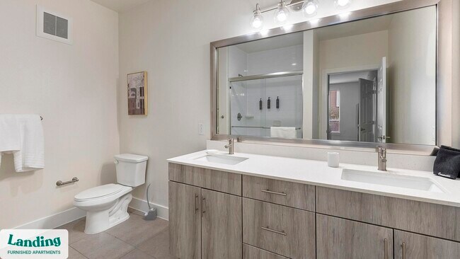 Building Photo - 401 Hemphill St