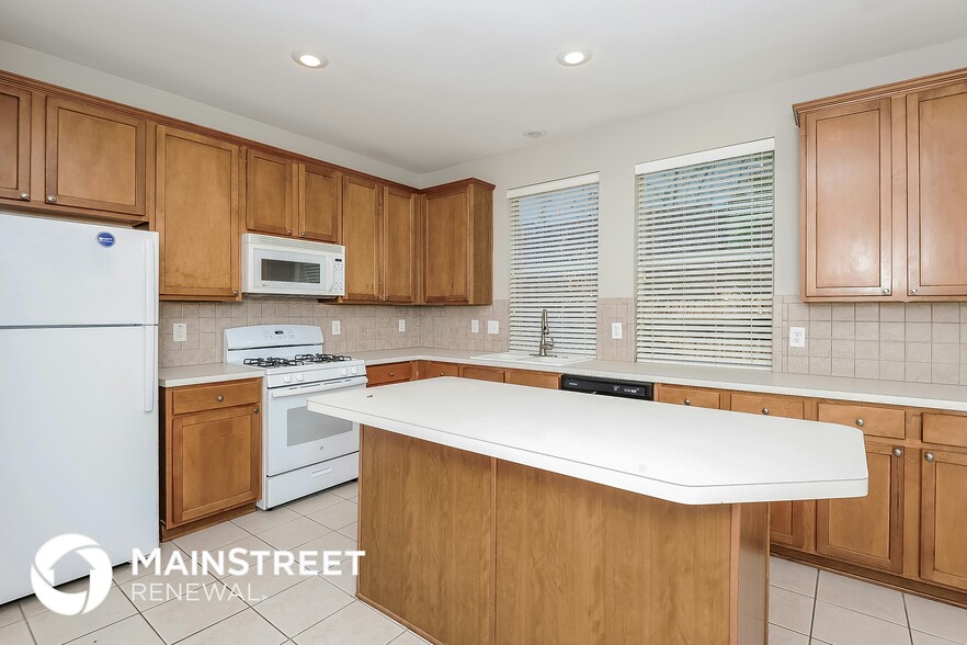 Building Photo - 11749 Ficus Dr