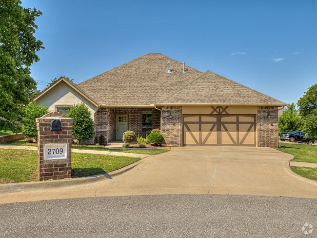 Building Photo - 2709 Pacifica Ln