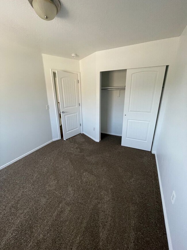 Building Photo - Beautiful Harbor Point Family Home in Lehi