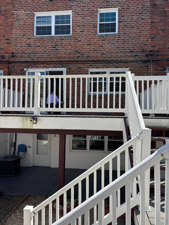 Building Photo - 12406 Dunks Ferry Rd