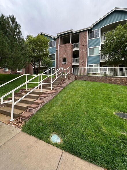 Building Photo - 2672 S Cathay Way