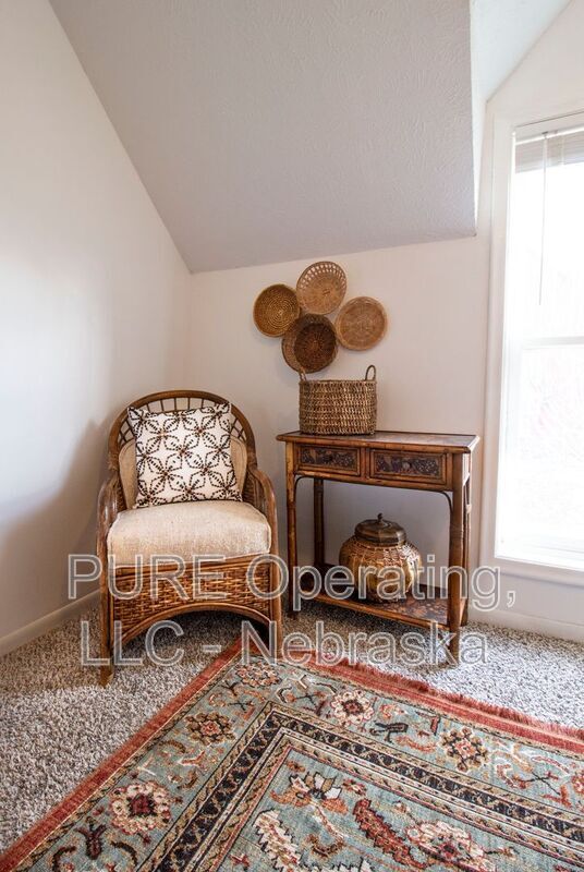 Building Photo - 1306 S 31st St