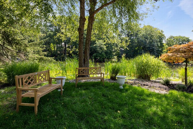 Building Photo - 2A Cherry Ln