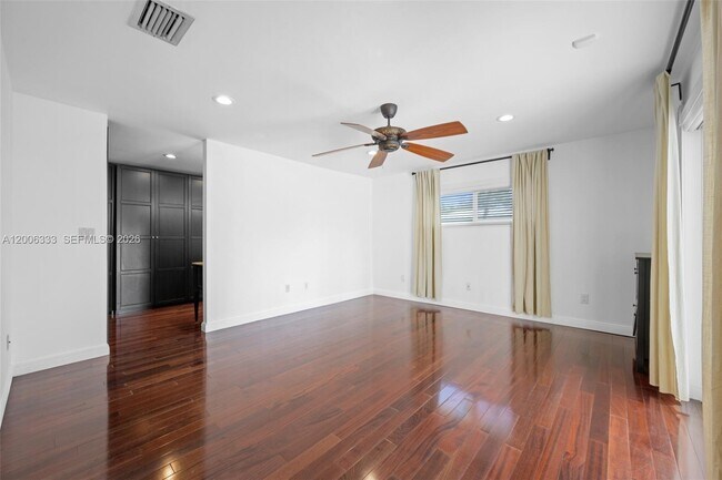 Building Photo - 8330 SW 171st St