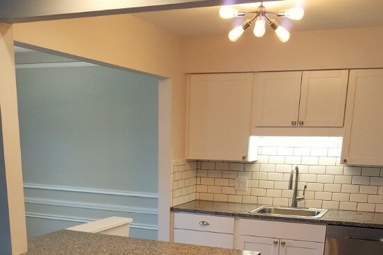 Subway Tile Back Splash - 6561 Woodhall Dr