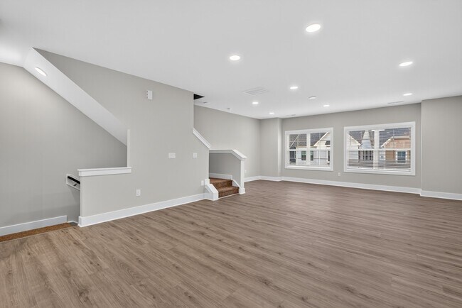 Building Photo - 2405 Adrift Rd