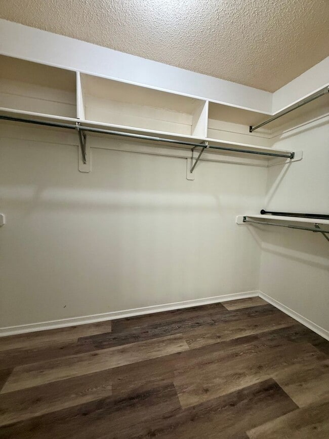 Building Photo - 1015 Allyson Ave