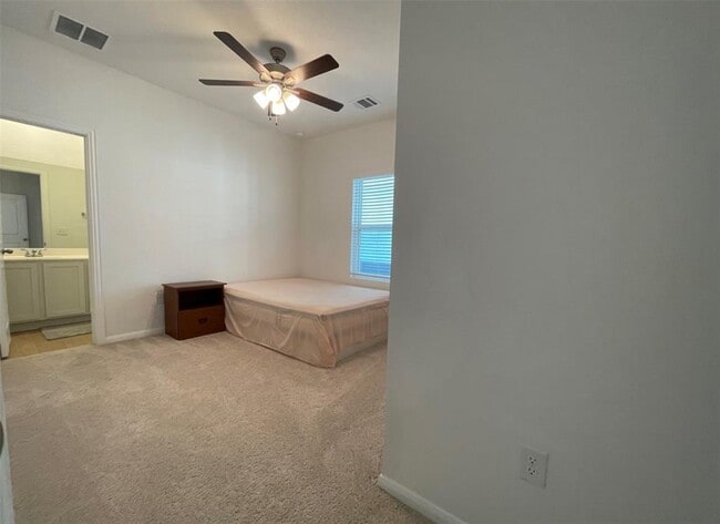 Building Photo - 340 Kenai Dr