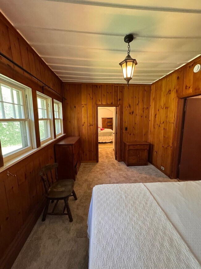 Building Photo - AVAILABLE NOW - Very Spacious, Unique, and Original Birchwood Village Home; Walking Distance to t...