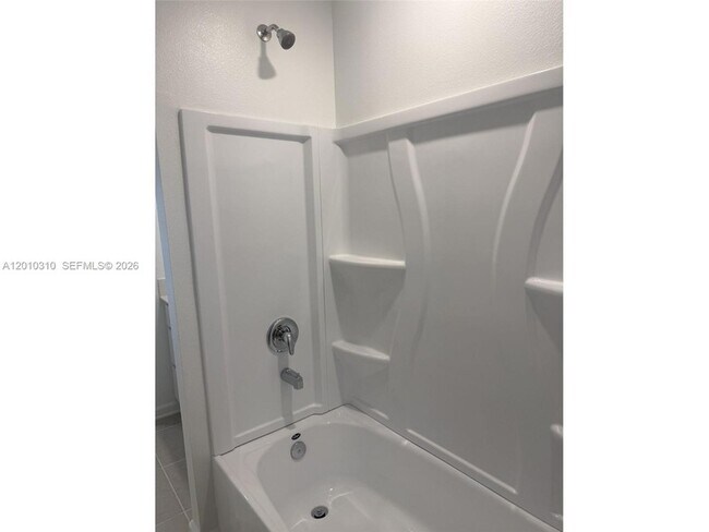 Building Photo - 5423 Meadow Walk Dr