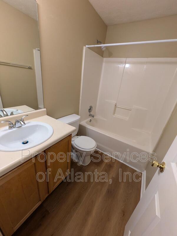 Building Photo - 518 Arbor Ridge Dr