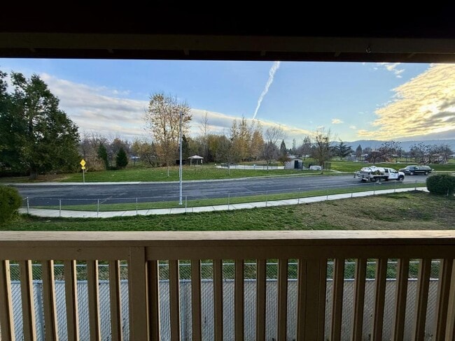 Building Photo - 34 Lewis Ave