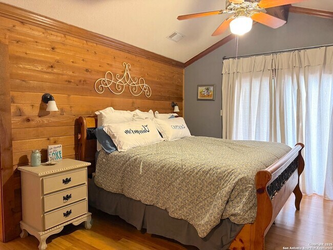 Building Photo - 104 Canteen