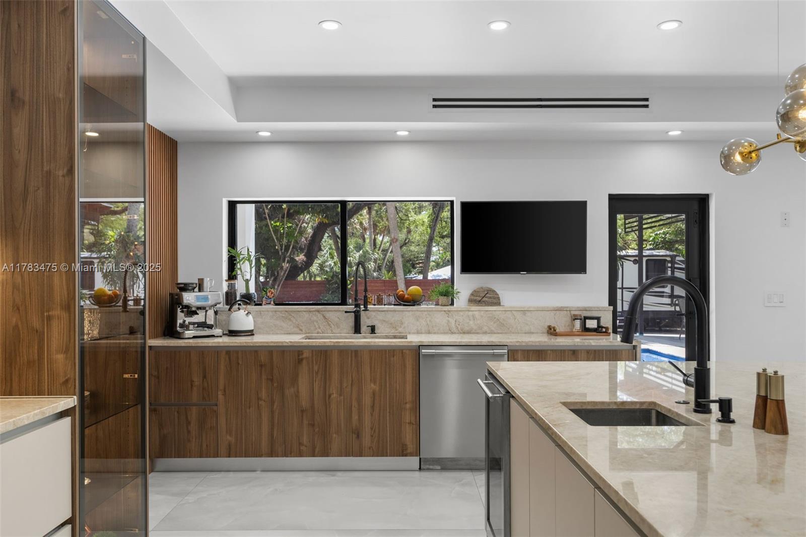 Building Photo - 3000 Riverland Rd