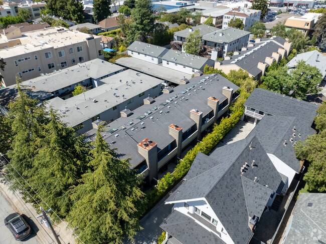 Building Photo - Lorton Place