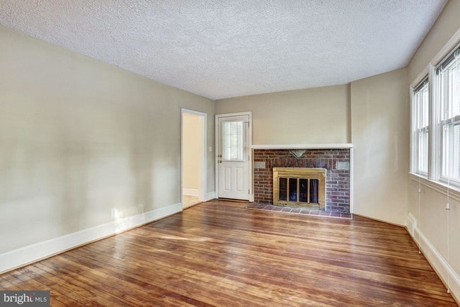 Building Photo - 12730 Scaggsville Rd