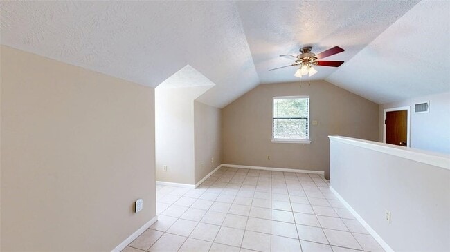 Building Photo - 1002 Hardwood Ln