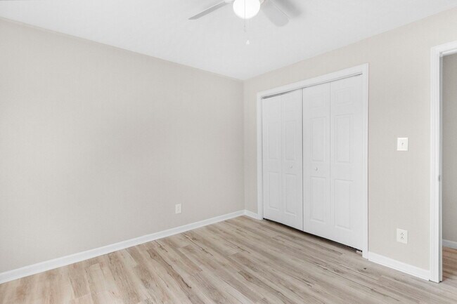 Building Photo - 1060 Okrina Dr