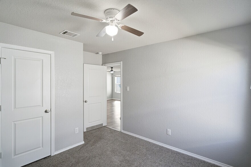 Building Photo - 8519 Cassia Cv