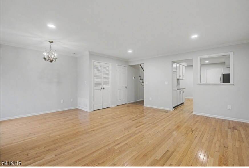 Building Photo - 6 Exeter Rd