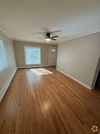 Building Photo - 2 Bedroom Single Family Home!