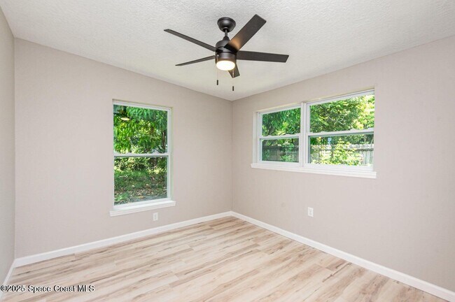 Building Photo - 2626 Sarno Rd